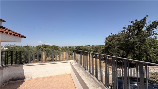 Villa Di 2 Vani, Veranda, Box. Ristrutturata, Ottimo Stato, Fotovoltaico